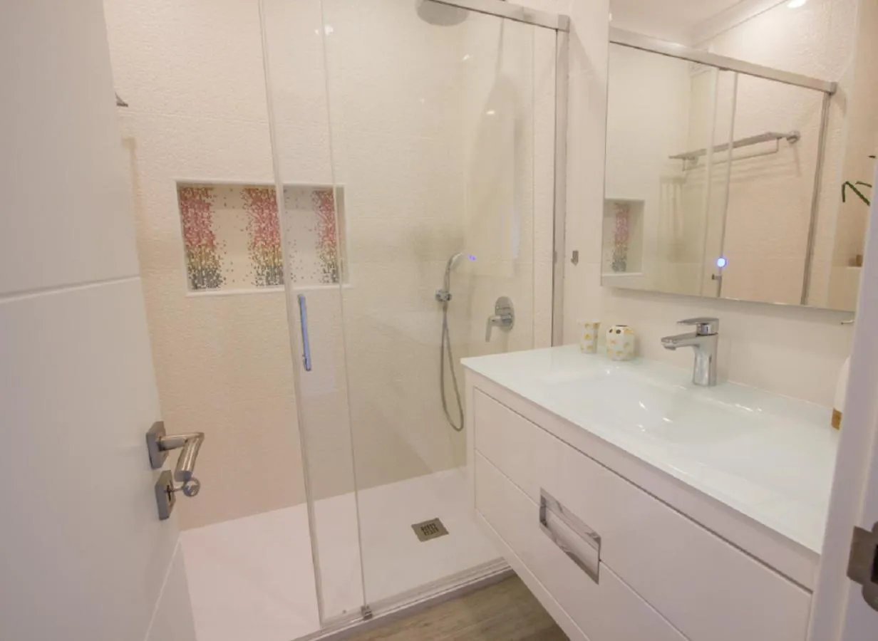 Luxury Beach Sea View 200M Beach & 10Min Centre Lagos